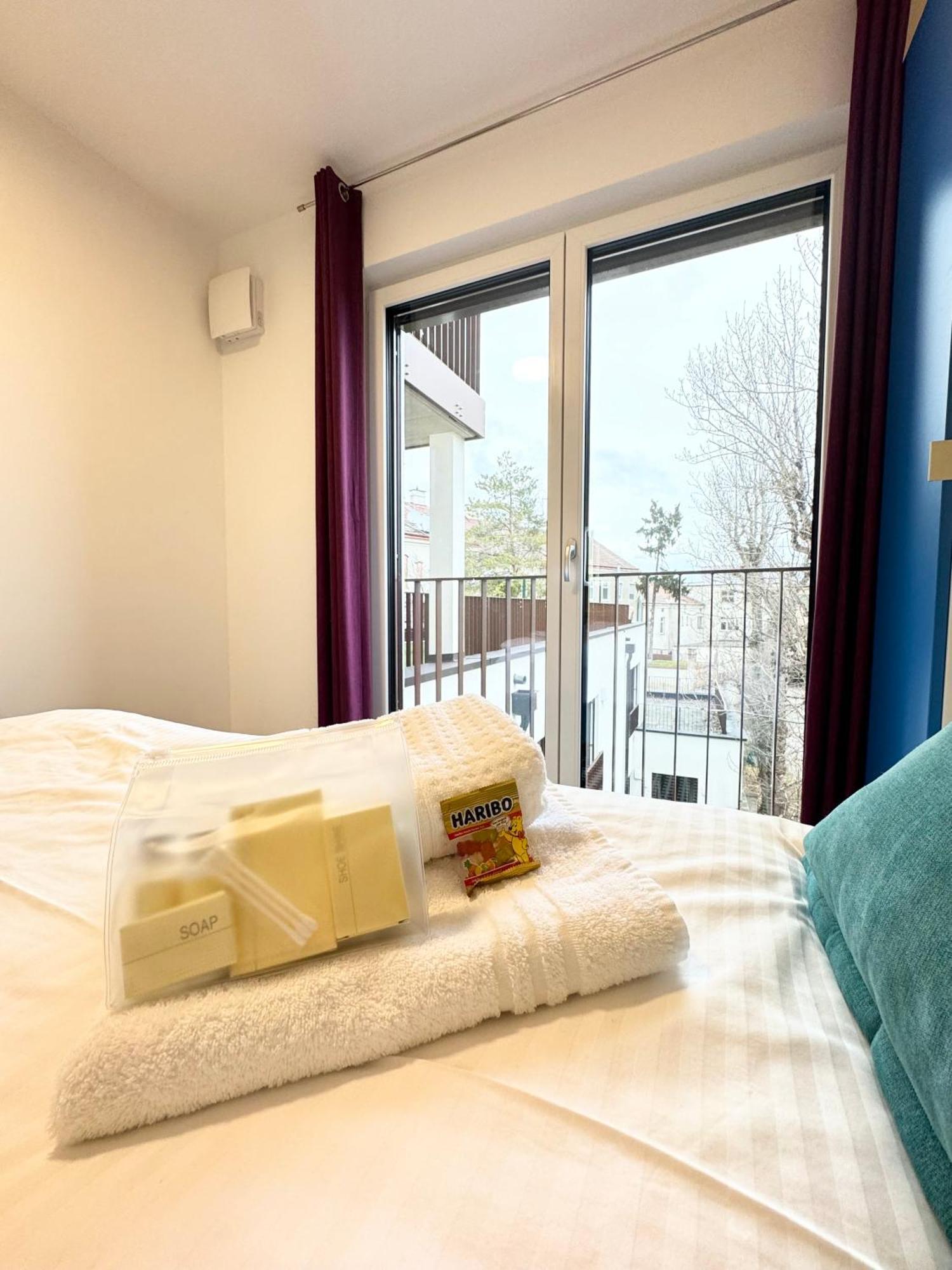 Wohnung Mit Terrasse + Parkplatz Vienna Exterior photo